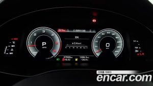 Audi Q8 45 TDI 4WD Premium 2021 года из Южной Кореи