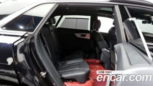 Audi Q8 45 TDI 4WD Premium 2021 года из Южной Кореи