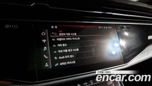 Audi Q8 45 TDI 4WD Premium 2021 года из Южной Кореи