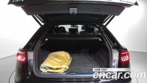 Audi Q8 45 TDI 4WD Premium 2021 года из Южной Кореи