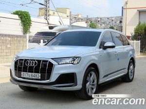 Audi Q7 45 TDI 4WD Premium 2020 года из Южной Кореи