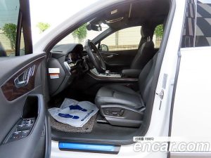 Audi Q7 45 TDI 4WD Premium 2020 года из Южной Кореи