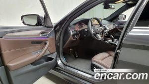 BMW 5-Series 520i M Sport 2020 года из Южной Кореи