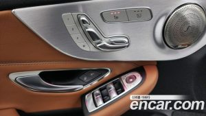 Mercedes-Benz C-Class C200 Cabriolet 2020 года из Южной Кореи