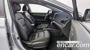 Hyundai AVANTE 1.6 2020 года из Южной Кореи