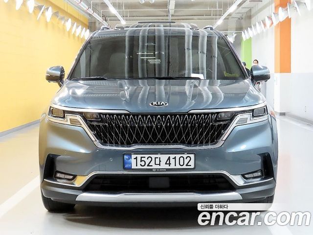 Kia Carnival Бензин 7-Seater Signature 2021 года из Кореи