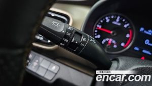 Kia Stonic Дизель 1.6 2019 года из Южной Кореи