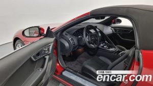 Jaguar F-TYPE P300 Cabriolet 2023 года из Южной Кореи