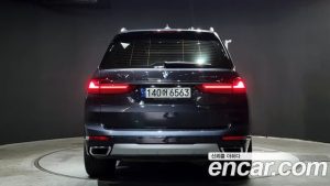 BMW X7 xDrive 40i Design Pure Excellence 6인승 2021 года из Южной Кореи