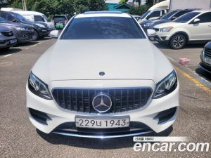 Mercedes-Benz E-Class E300 4MATIC AMG Line 2020 года из Южной Кореи