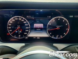 Mercedes-Benz E-Class E300 4MATIC AMG Line 2020 года из Южной Кореи