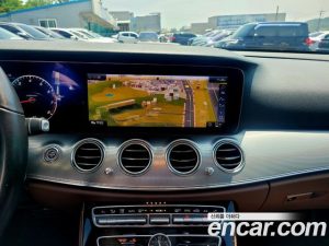 Mercedes-Benz E-Class E300 4MATIC AMG Line 2020 года из Южной Кореи