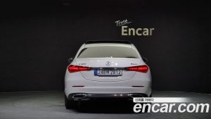 Mercedes-Benz C-Class C300 4MATIC Avantgarde 2023 года из Южной Кореи