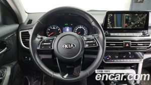 Kia Seltos Бензин 1.6 Turbo 2WD 2021 года из Южной Кореи