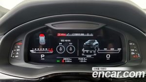 Audi RSQ8 4.0 TFSI 4WD 2021 года из Южной Кореи