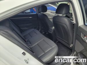 Hyundai AVANTE 1.6 2020 года из Южной Кореи