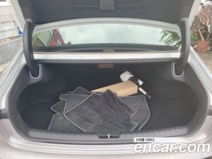 Hyundai Grandeur 2.5 Бензин 2WD 2023 года из Южной Кореи