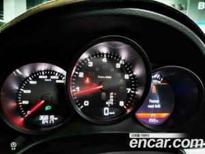 Porsche 718 2.0 2021 года из Южной Кореи