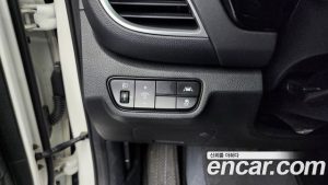 Kia Seltos Бензин 1.6 Turbo 2WD 2020 года из Южной Кореи