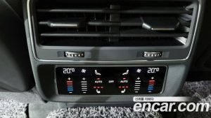 Audi Q8 45 TDI 4WD Premium 2020 года из Южной Кореи