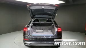 Audi Q8 45 TDI 4WD Premium 2020 года из Южной Кореи