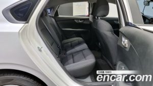 Kia K3 2020 года из Южной Кореи