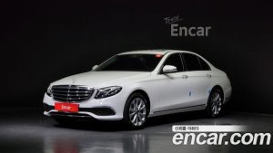 Mercedes-Benz E-Class E220d 4MATIC Exclusive 2020 года из Южной Кореи