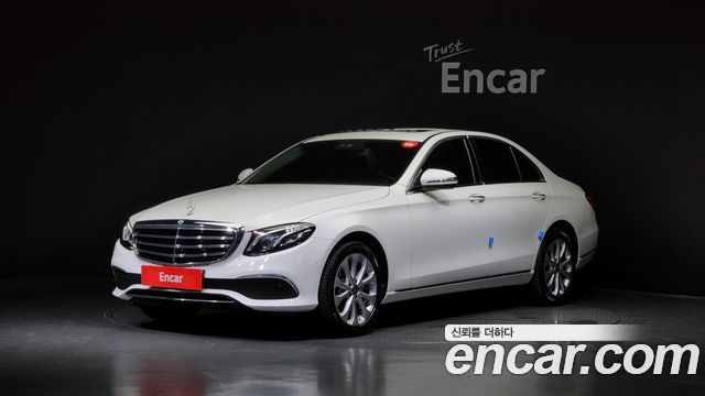 Mercedes-Benz E-Class E220d 4MATIC Exclusive 2020 года из Кореи