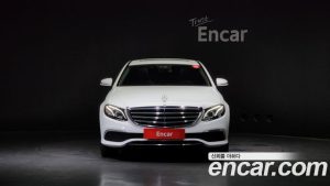 Mercedes-Benz E-Class E220d 4MATIC Exclusive 2020 года из Южной Кореи