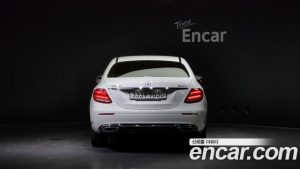 Mercedes-Benz E-Class E220d 4MATIC Exclusive 2020 года из Южной Кореи