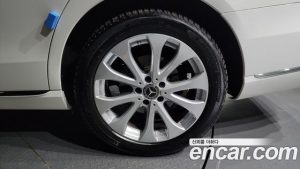 Mercedes-Benz E-Class E220d 4MATIC Exclusive 2020 года из Южной Кореи