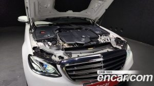 Mercedes-Benz E-Class E220d 4MATIC Exclusive 2020 года из Южной Кореи