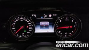 Mercedes-Benz E-Class E220d 4MATIC Exclusive 2020 года из Южной Кореи