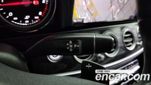 Mercedes-Benz E-Class E220d 4MATIC Exclusive 2020 года из Южной Кореи