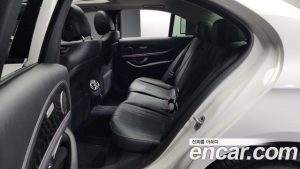 Mercedes-Benz E-Class E220d 4MATIC Exclusive 2020 года из Южной Кореи