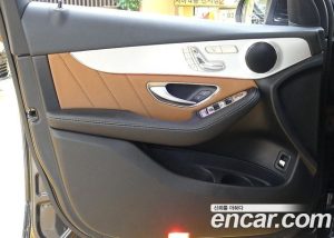 Mercedes-Benz GLC-Class GLC220 d 4MATIC Coupe 2021 года из Южной Кореи