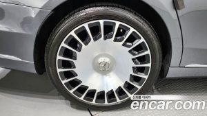 Mercedes-Benz S-Class Maybach S560 4MATIC 2020 года из Южной Кореи