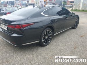 Lexus LS 3.5 Luxury AWD 2021 года из Южной Кореи