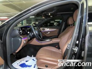Mercedes-Benz E-Class E220d 4MATIC Exclusive 2021 года из Южной Кореи