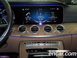 Mercedes-Benz E-Class E220d 4MATIC Exclusive 2021 года из Южной Кореи
