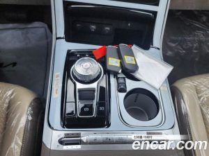 Kia Carnival 9-Seater HI-Limousine 2023 года из Южной Кореи