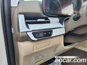 Kia Carnival 9-Seater HI-Limousine 2023 года из Южной Кореи
