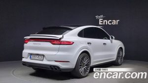 Porsche Cayenne 4.0 Turbo Coupe 2020 года из Южной Кореи