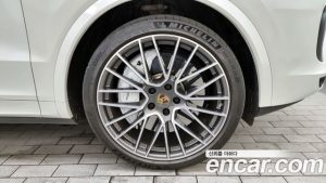Porsche Cayenne 4.0 Turbo Coupe 2020 года из Южной Кореи