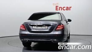 Mercedes-Benz E-Class E300e 4MATIC Exclusive 2020 года из Южной Кореи