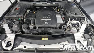 Mercedes-Benz E-Class E300e 4MATIC Exclusive 2020 года из Южной Кореи