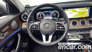 Mercedes-Benz E-Class E300e 4MATIC Exclusive 2020 года из Южной Кореи