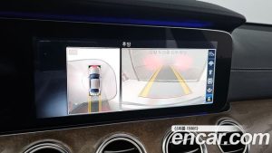 Mercedes-Benz E-Class E300e 4MATIC Exclusive 2020 года из Южной Кореи