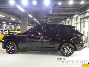 Rolls-Royce Cullinan 6.7 V12 Black Badge 2023 года из Южной Кореи