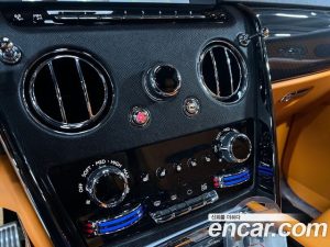 Rolls-Royce Cullinan 6.7 V12 Black Badge 2023 года из Южной Кореи